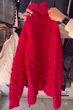 Chunky Cable Turtleneck Sweater – Ultra‑Cozy, Statement Knit for Winter Days ❄️�