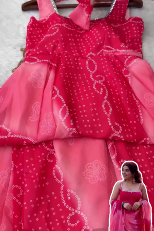 Vibrant Pink Bandhani Set with Mirror Artistry
