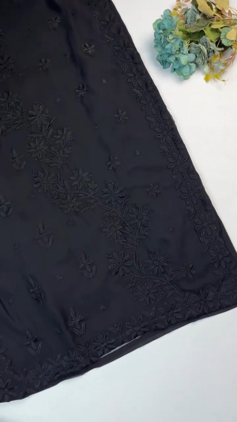 Chikankari Floral Embroidered Kurta Set β Available in Emerald Green, Scarlet Red & Midnight Black - Image 2