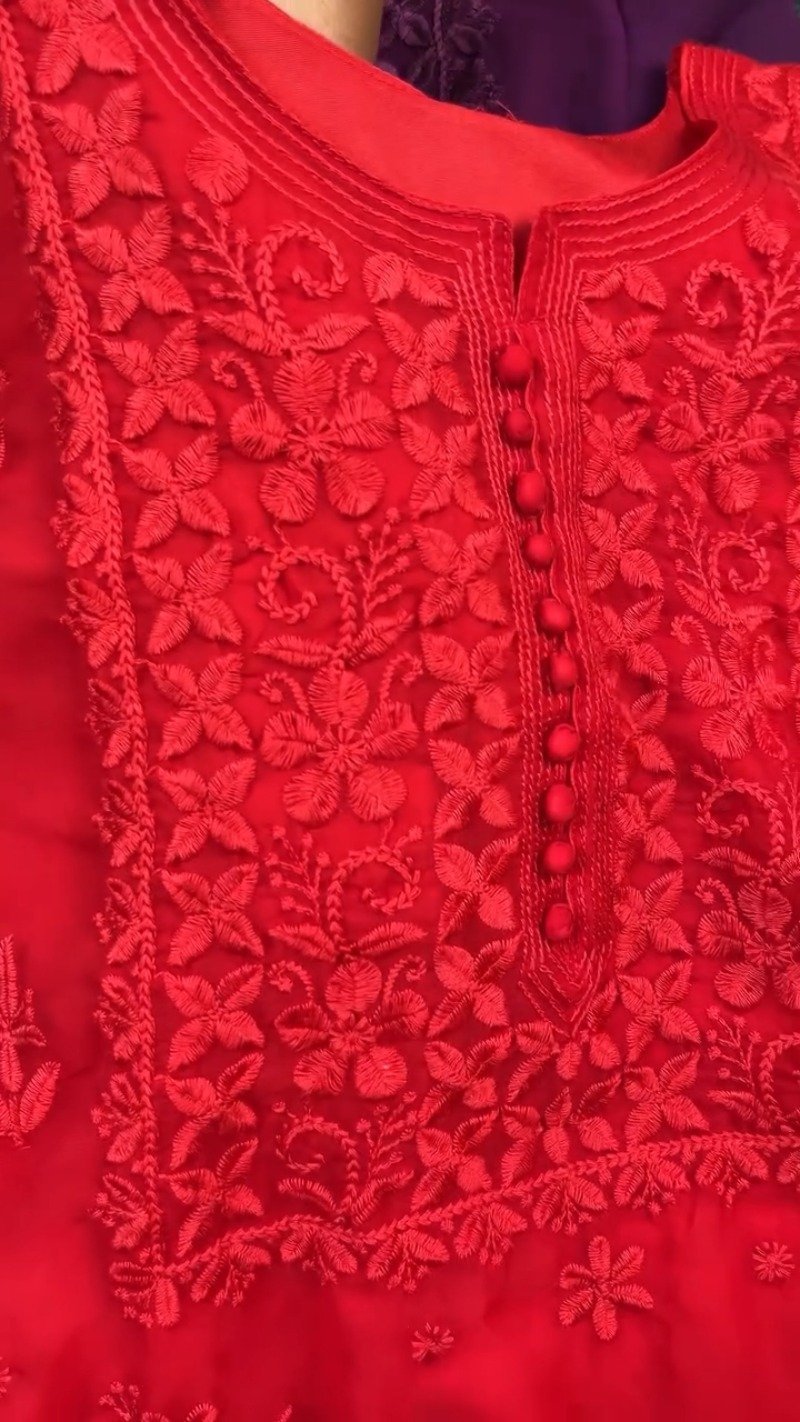 Chikankari Floral Embroidered Kurta Set β Available in Emerald Green, Scarlet Red & Midnight Black - Image 3